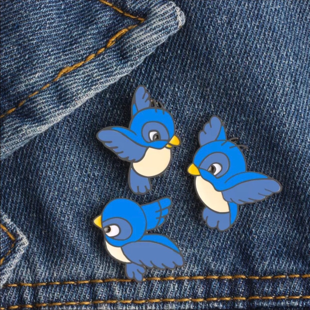 SNOW WHITE BLUE BIRDS ENAMEL PIN SET